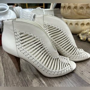 Women Vince Camuto Acha Cutout Peep Toe Booties, 8.5 warm white heels